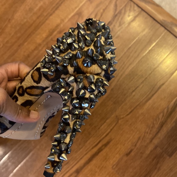 Sam Edelman studded open toed heels size 6.5-7 each - Picture 3 of 3